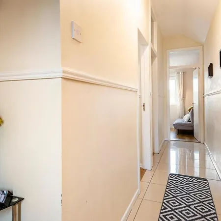 Rooska Gatehouse, Entire Holiday home *